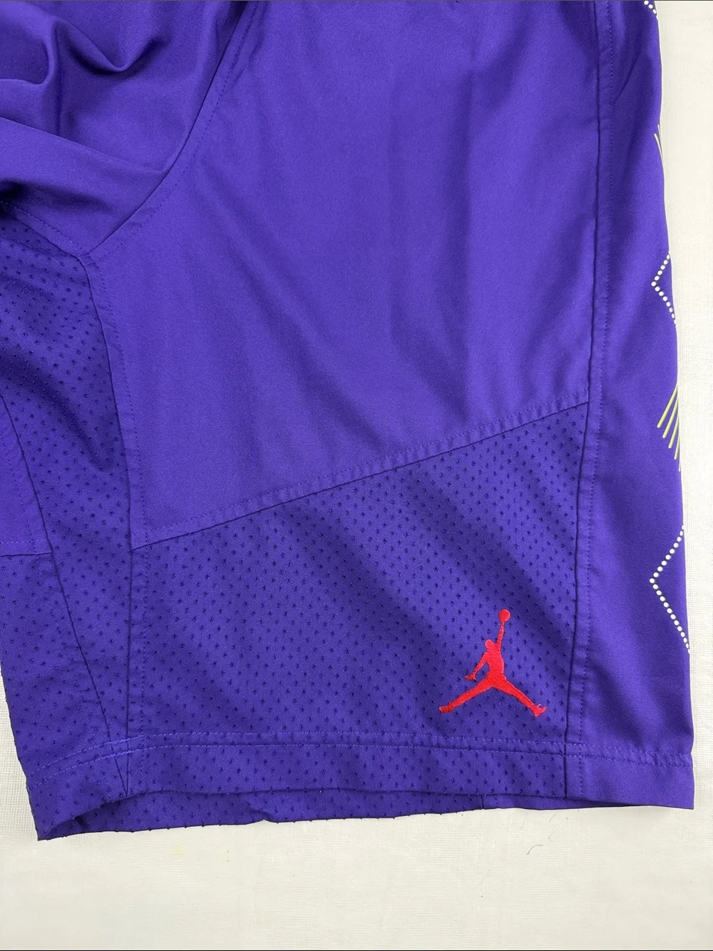Jordan Men’s Purple Basketball Shorts Neon Yellow Accents Red Jumpman Size M